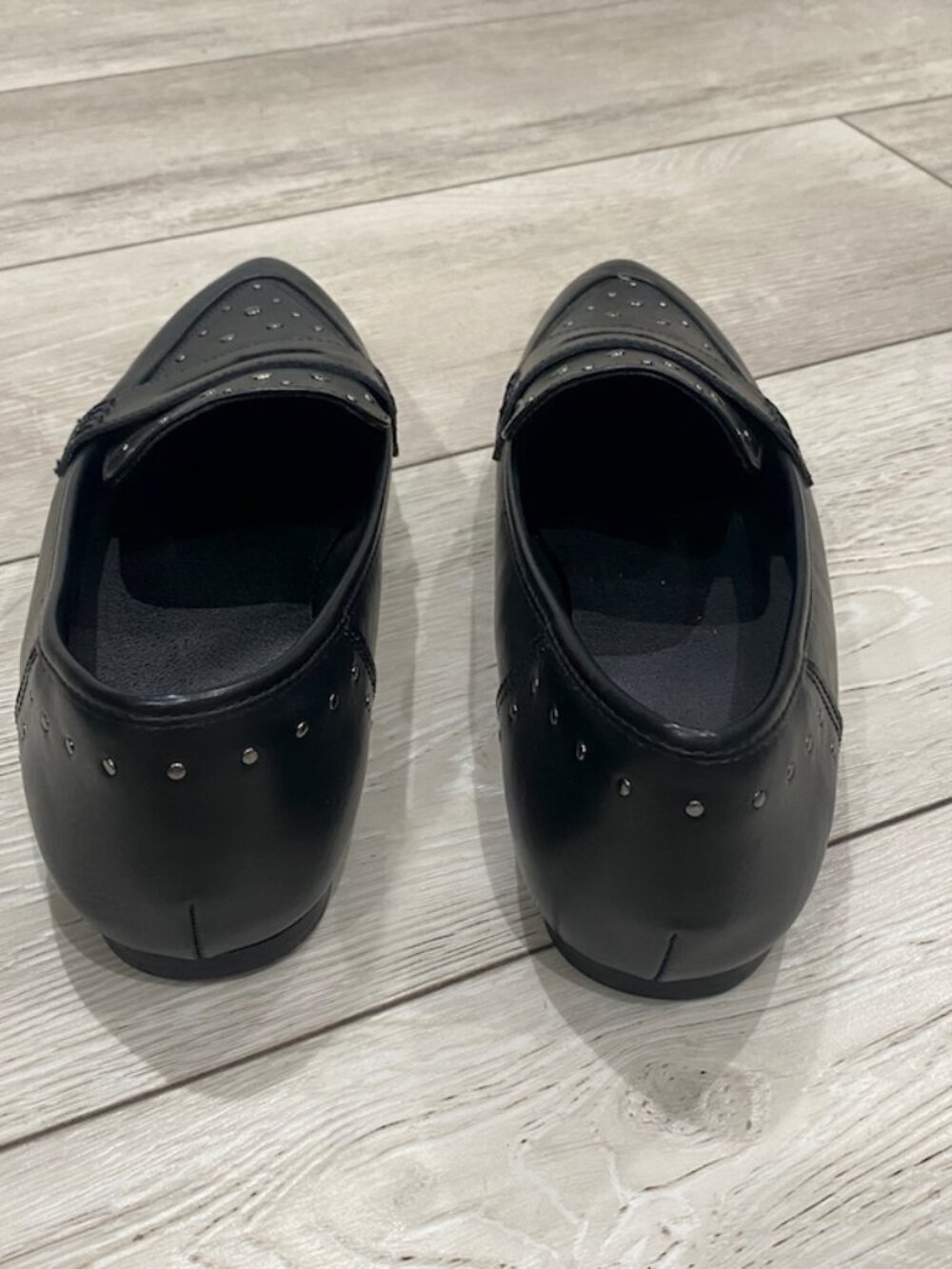Frye and Co. Elara Loafers Studded Pointed Toe Black Size 8 - Picture 4 of 7
